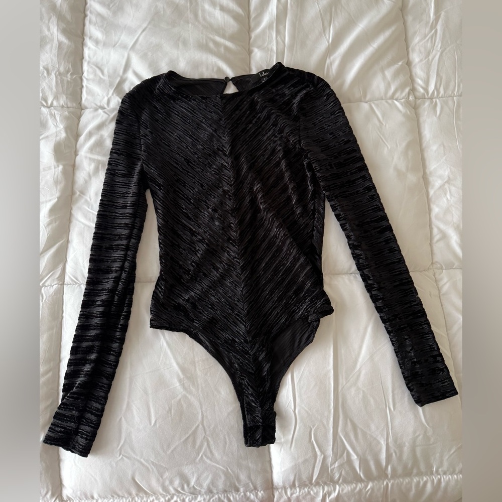 Lulu's Textured Black Long Sleeve Bodysuit